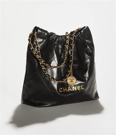 CHANEL 22 Handbag